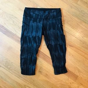 Lululemon Black Patterned Crop Leggings